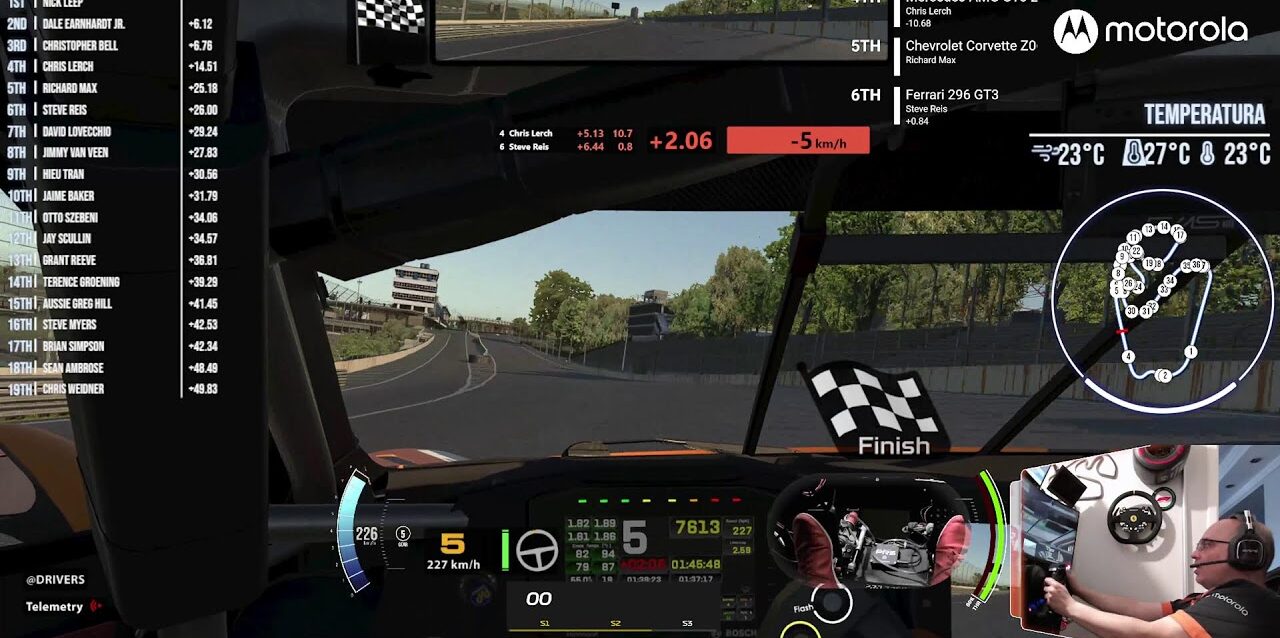 4k Interlagos com a Corvette no iracing 20 voltas