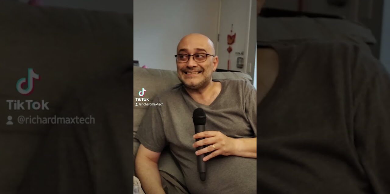 Marcela pediu a gente canta. Someone you loved