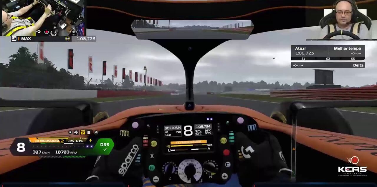 Treinos Livres com simulador de movimentos, GP da Inglaterra, modo Carreira